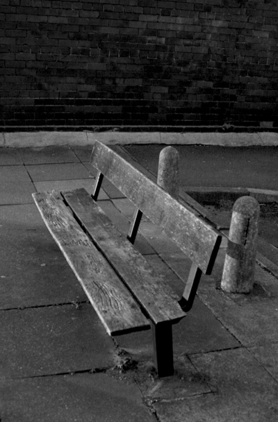 Lle i un Bach - Cardiff to the See